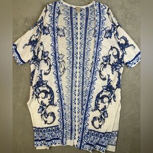 Chicos bohemian open front cardigan/ cover up blue and white size M preowned